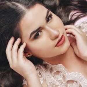 Meet your Posher, Daniela